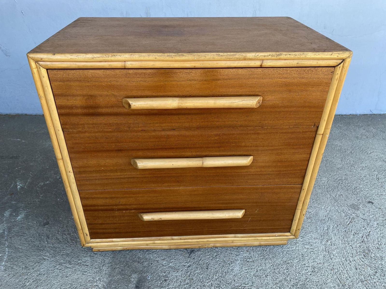 Restored Mahogany Lowboy Dresser Nightstand W/ Rattan Accents - 10
