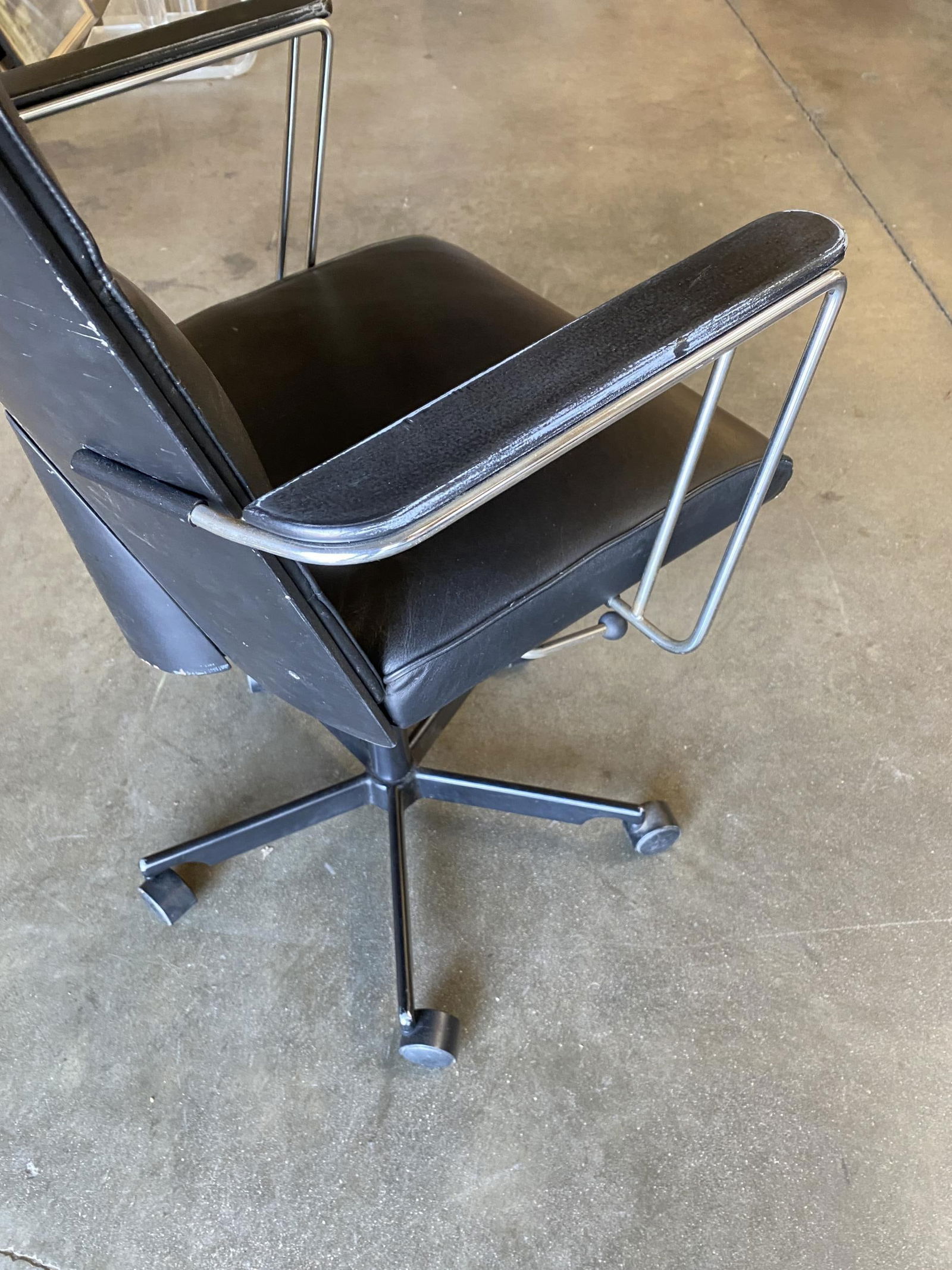 1980's Danish Modern Black and Chrome Executive Desk Chair by Kevi - 2