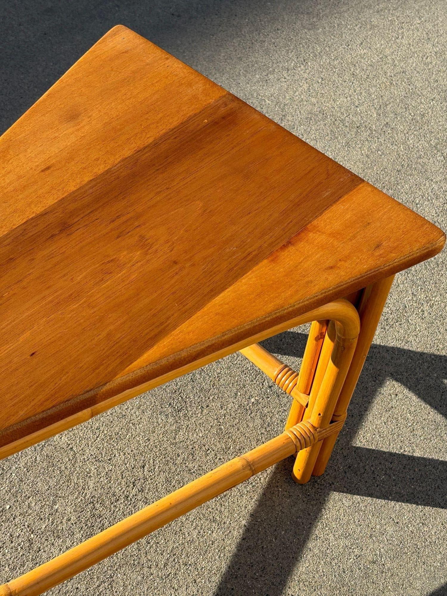Restored Rattan Corner Wedge Table with Mahogany Tabletop - 12