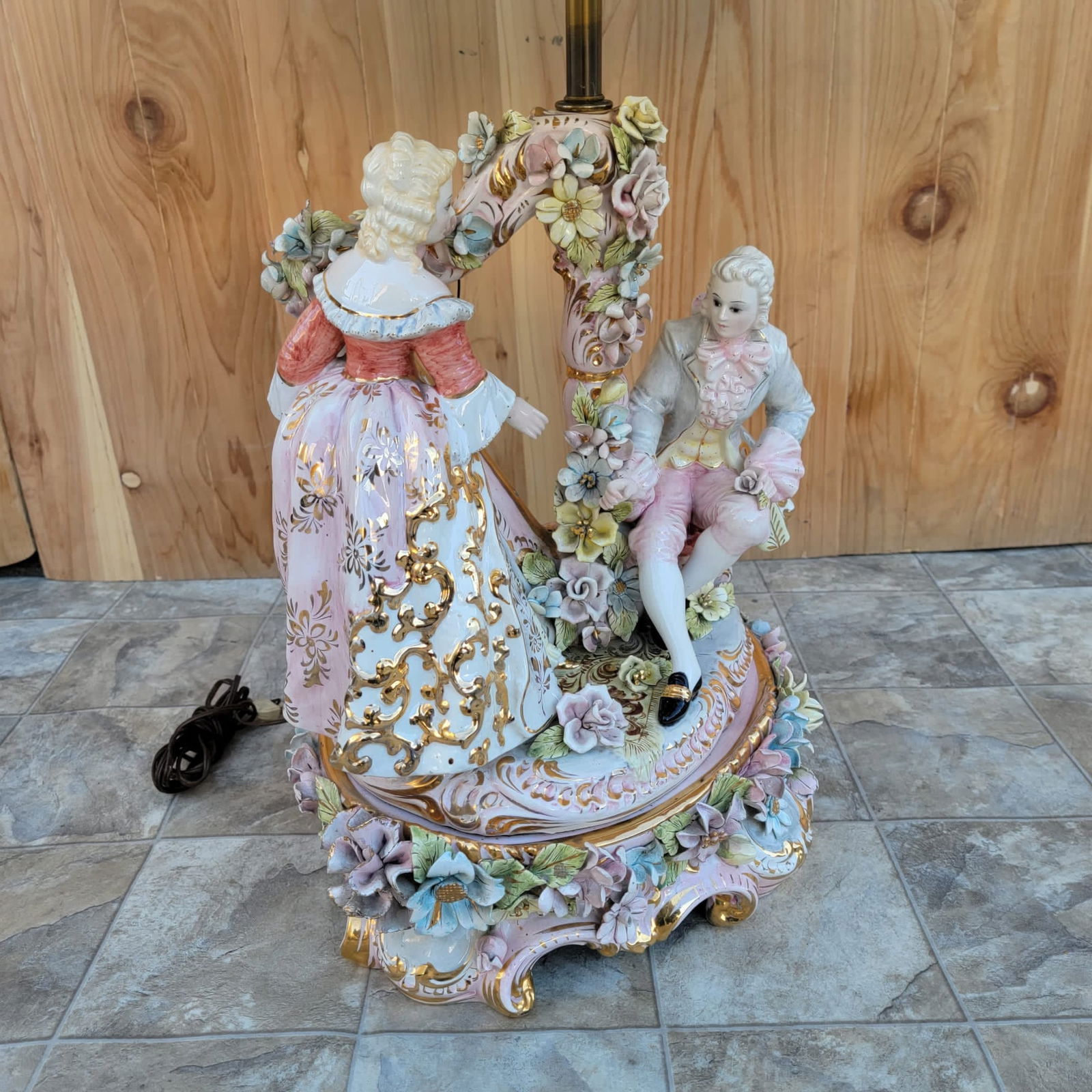 Vintage Victorian Italian Capodimonte Porcelain Table Lamp with Shade - 9