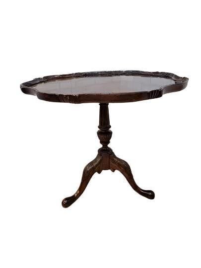 Vintage Georgian Style Flame Mahogany Carved Pie Crust Table by Maitland-Smith (1 of 9)
