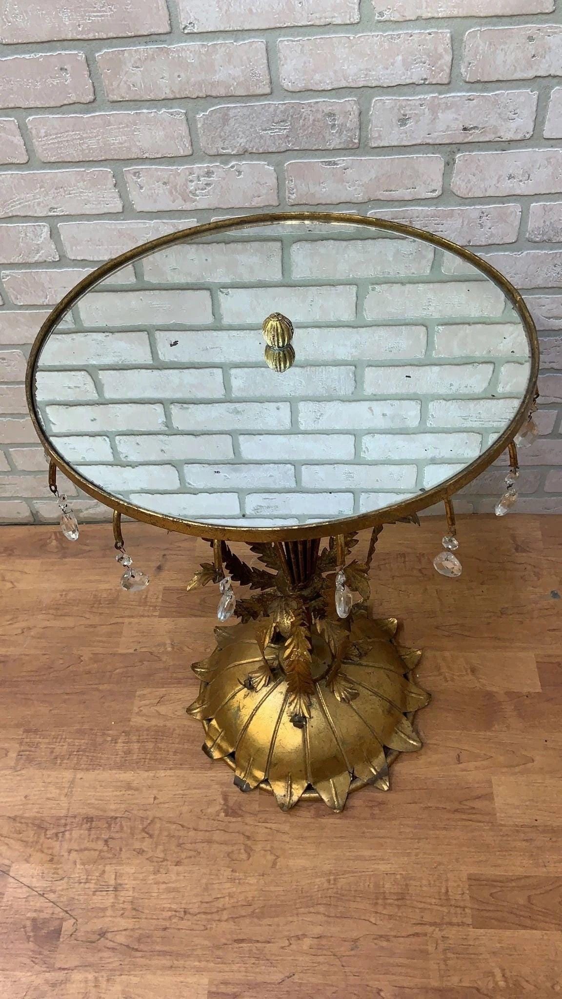 Mid Century Hollywood Regency Italian Gilt Accent Table with Mirrored Top - 4