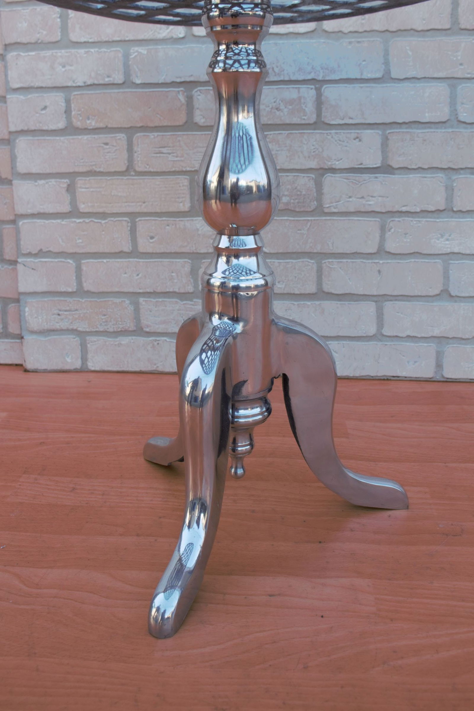 Contemporary Oval Glass Top with Aluminum Base Side Table - 6