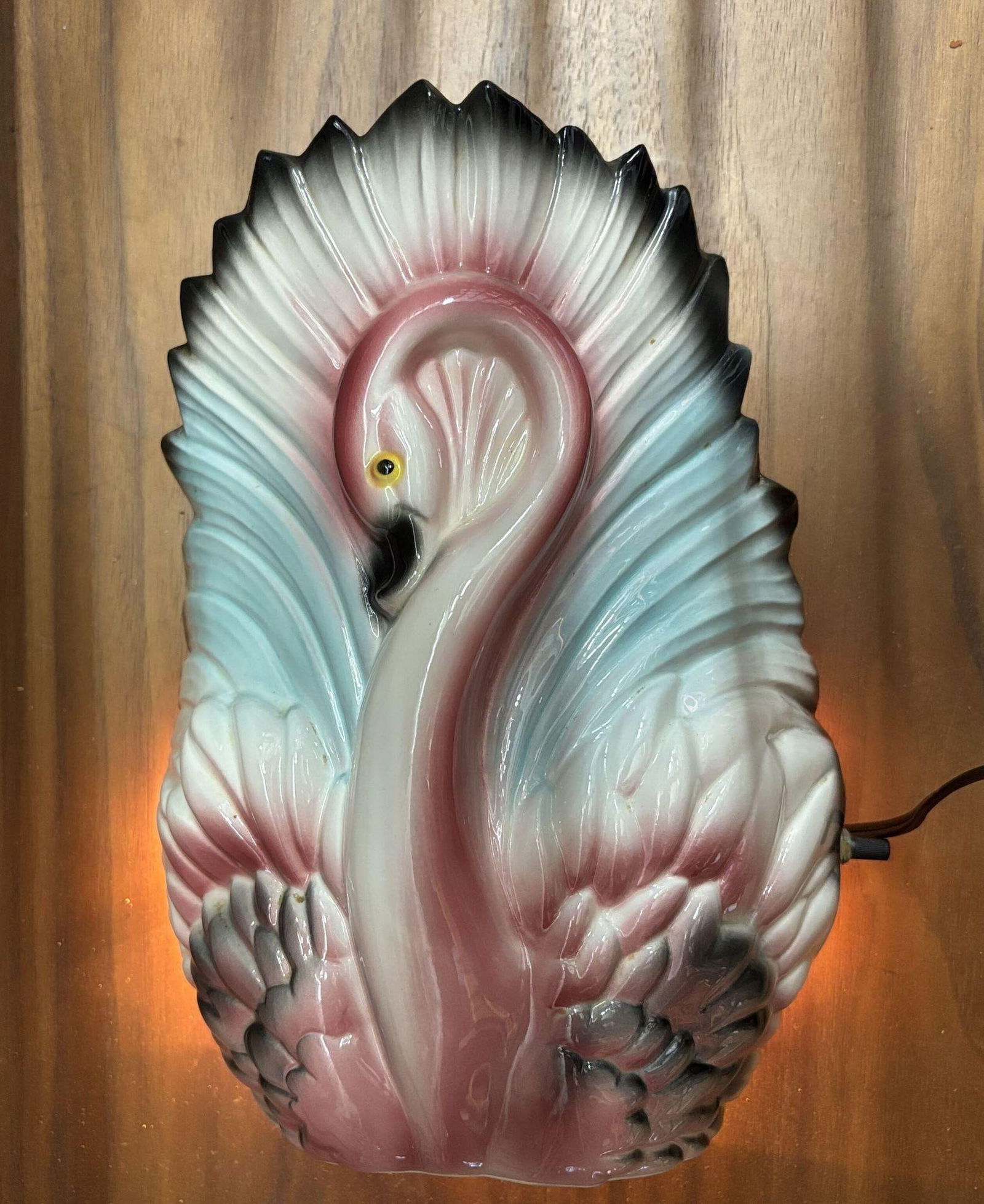 Mid-century California Ceramic Pottery Pink Flamingo w/ Open Wings TV Table Lamp - 14