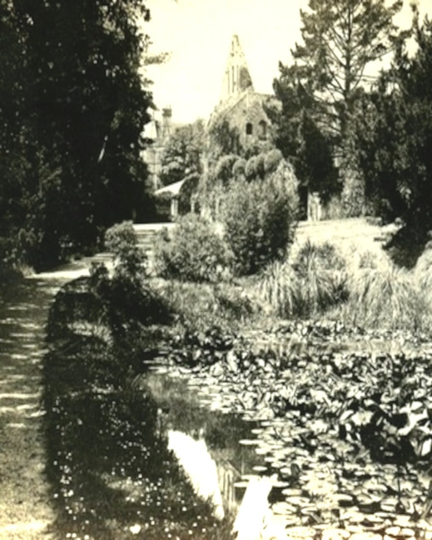 1902, Battle Abbey, founded by William the Conquerer at the Battle of Hastings, Battle, England: Title: 1902, Battle Abbey, founded by William the Conquerer at the Battle of Hastings, Battle, England Artist: H.C. WHITE CO. Original Date: SEE TITLE Dimensions: 10X8 Description: || UNITED STATES SH