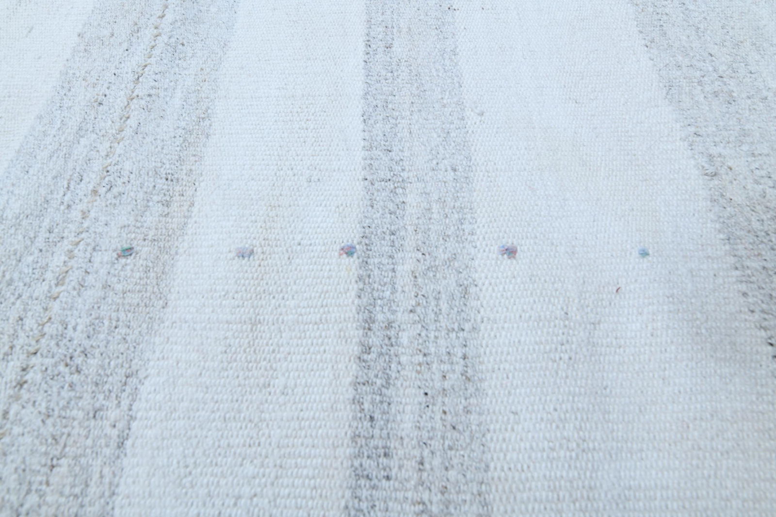 6'6x7'6 ft, WHITE GRAY RUG - 10