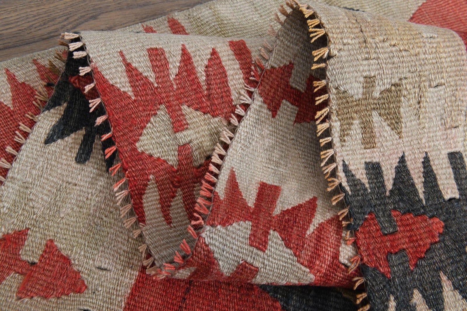 4'3x13'1 ft, TURKISH VINTAGE RUNNER: Title: 4'3x13'1 ft, TURKISH VINTAGE RUNNER Description: This Turkish one-of-a-kind Vintage Flatweave Kilim Rug is hand-knotted and handwoven by the most skilled artisans who use pure wool, in vibrant,