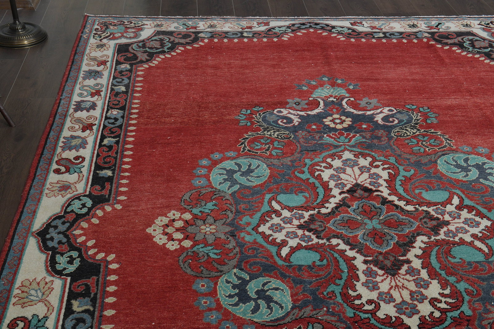 7'3x11'6 ft, RED SPECIAL MOTIF Rug - 4