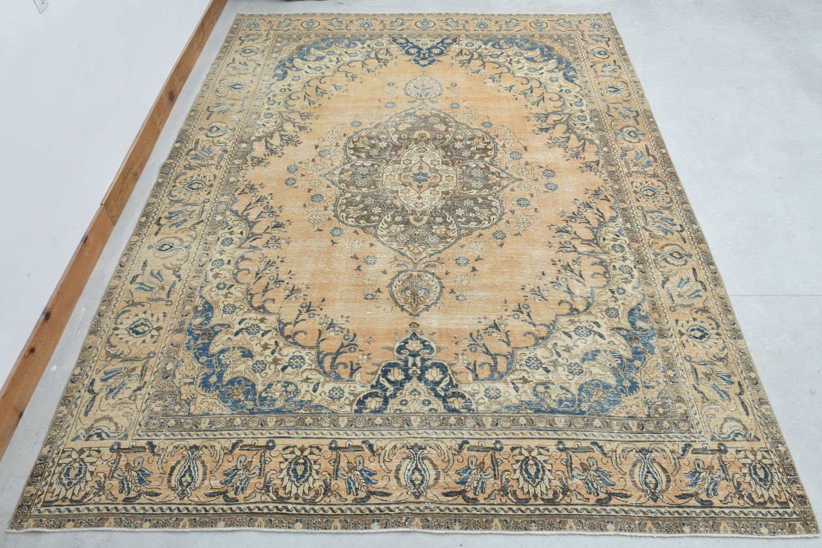 9'2x12'3 ft, ORANGE PERSIAN DÉCOR: Title: 9'2x12'3 ft, ORANGE PERSIAN DÉCOR Description: This Turkish one-of-a-kind Anatolian Vintage Rug is hand-knotted and handwoven by the most skilled artisans who use pure wool, in muted,