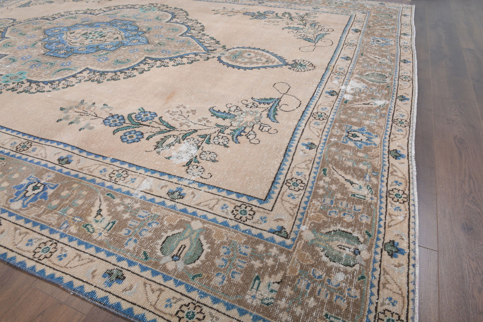 9'8x12'8 ft, RARE DESIGN - 5