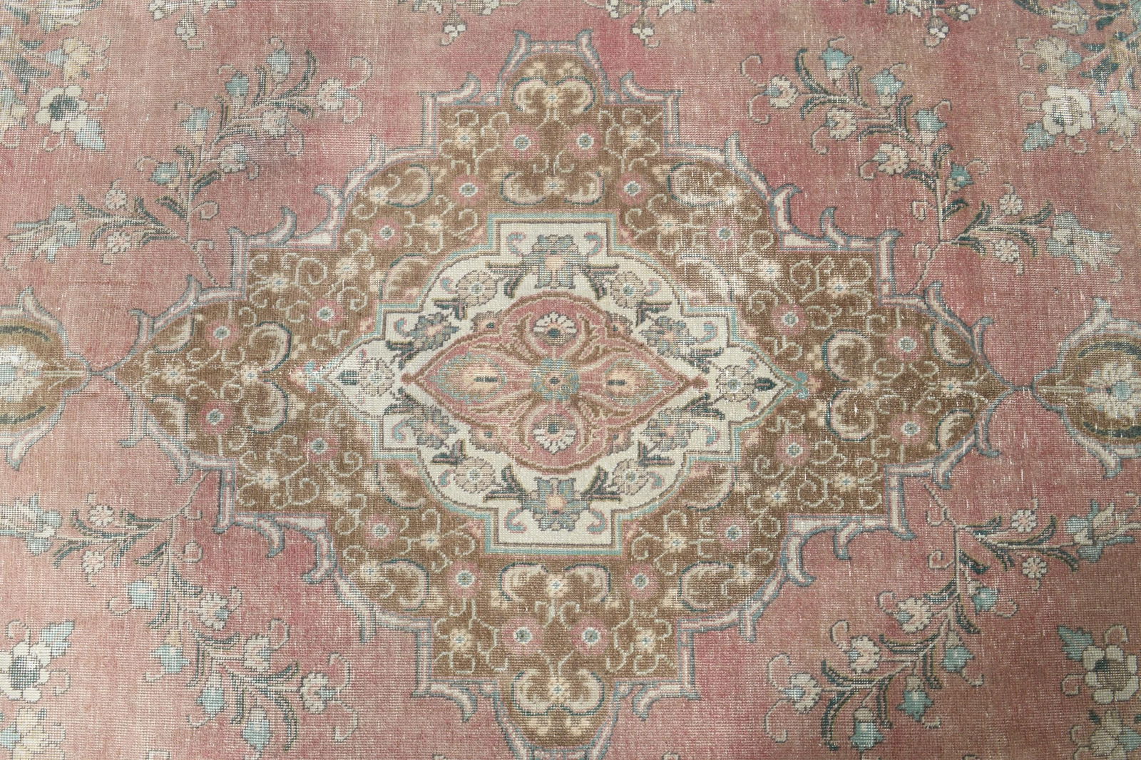 9x12'2 ft, PINK OVERSIZED RUG - 7