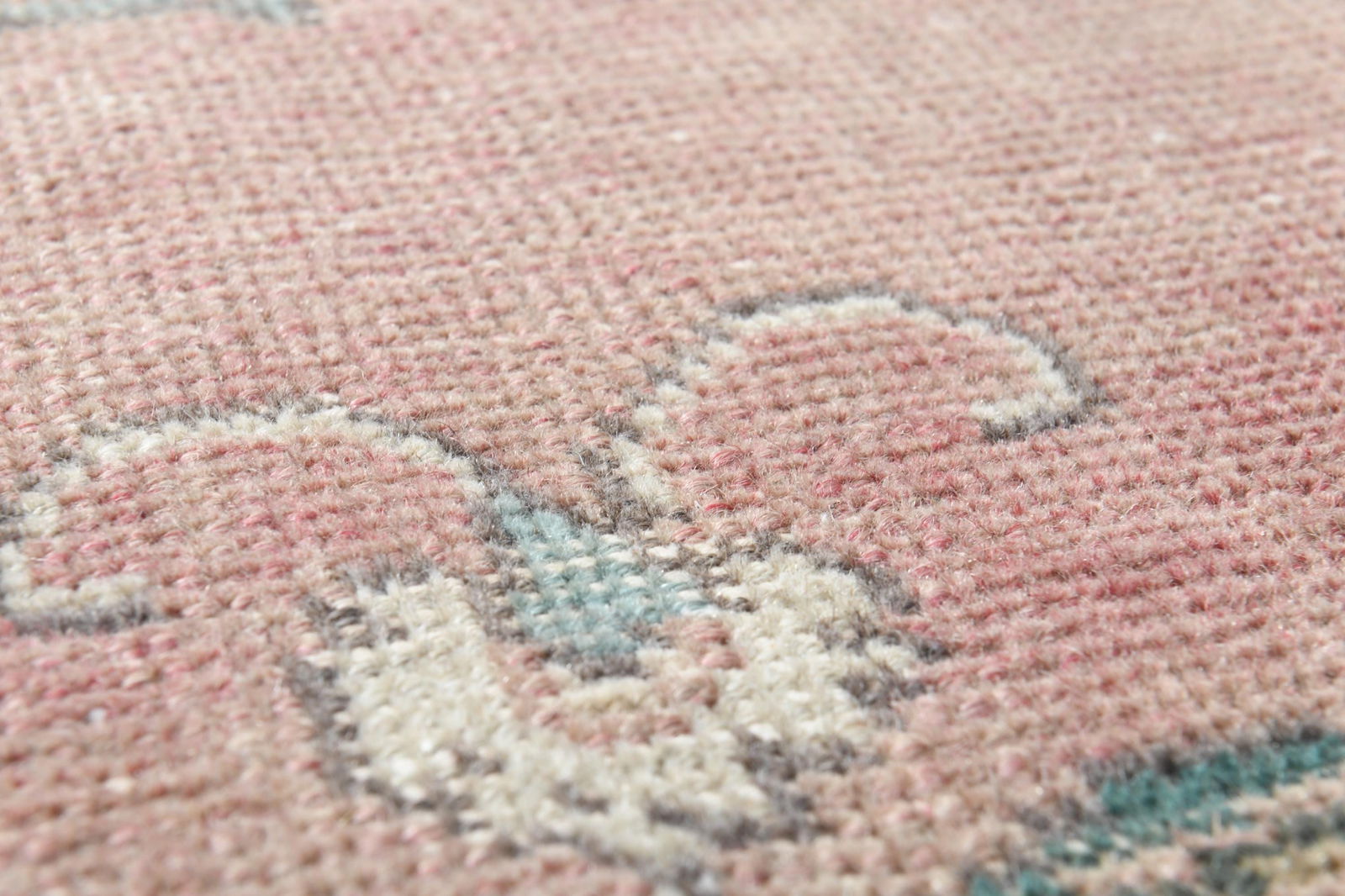 9x12'2 ft, PINK OVERSIZED RUG - 8