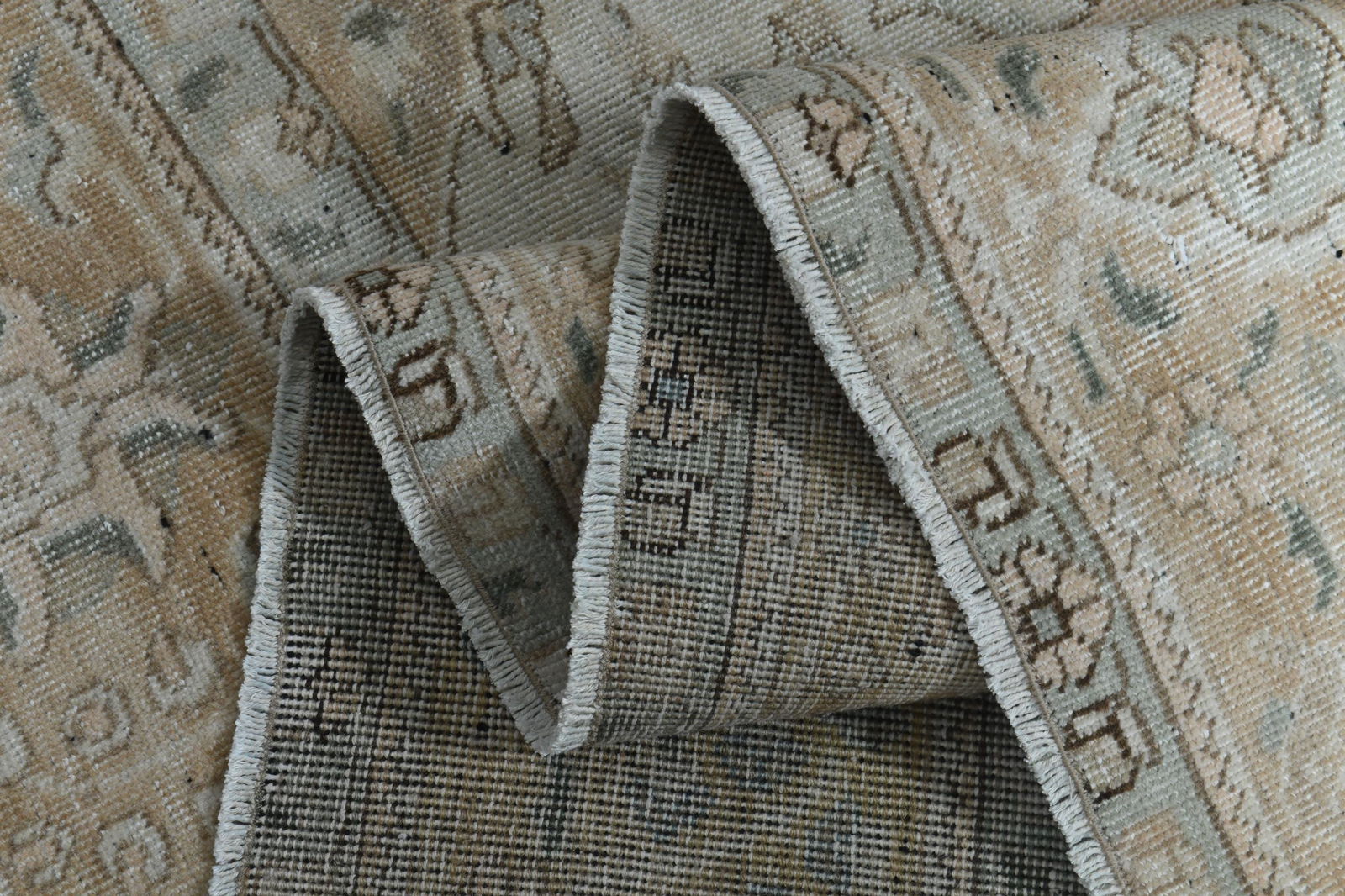 9'3x12'9 ft, OVERSIZED ORANGE BEIGE: Title: 9'3x12'9 ft, OVERSIZED ORANGE BEIGE Description: This Turkish one-of-a-kind Anatolian Vintage Rug is hand-knotted and handwoven by the most skilled artisans who use pure wool, in muted,