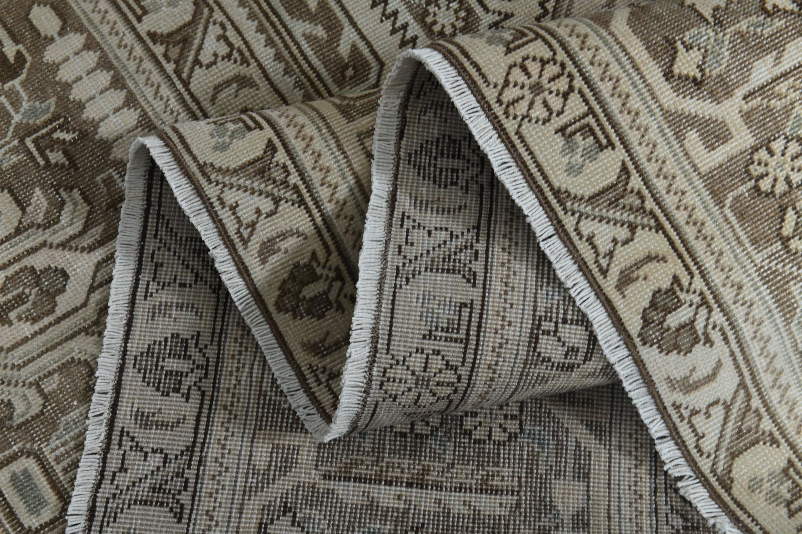 9x12'8 ft, VINTAGE PERSIAN RUG: Title: 9x12'8 ft, VINTAGE PERSIAN RUG Description: This Turkish one-of-a-kind Anatolian Vintage Rug is hand-knotted and handwoven by the most skilled artisans who use pure wool, in muted, natural