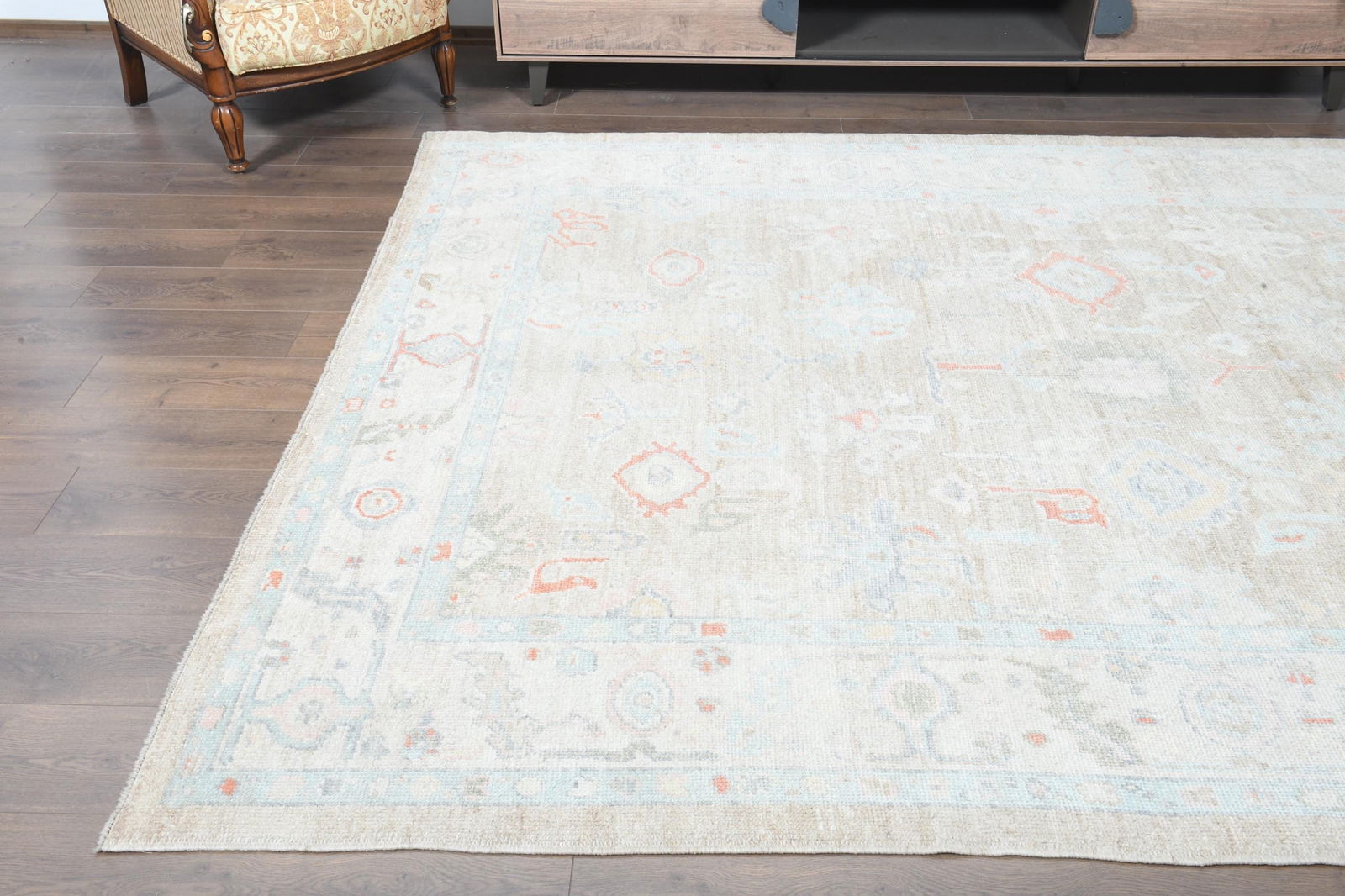 7'9x9'2 ft, LIVING ROOM RUG - 7