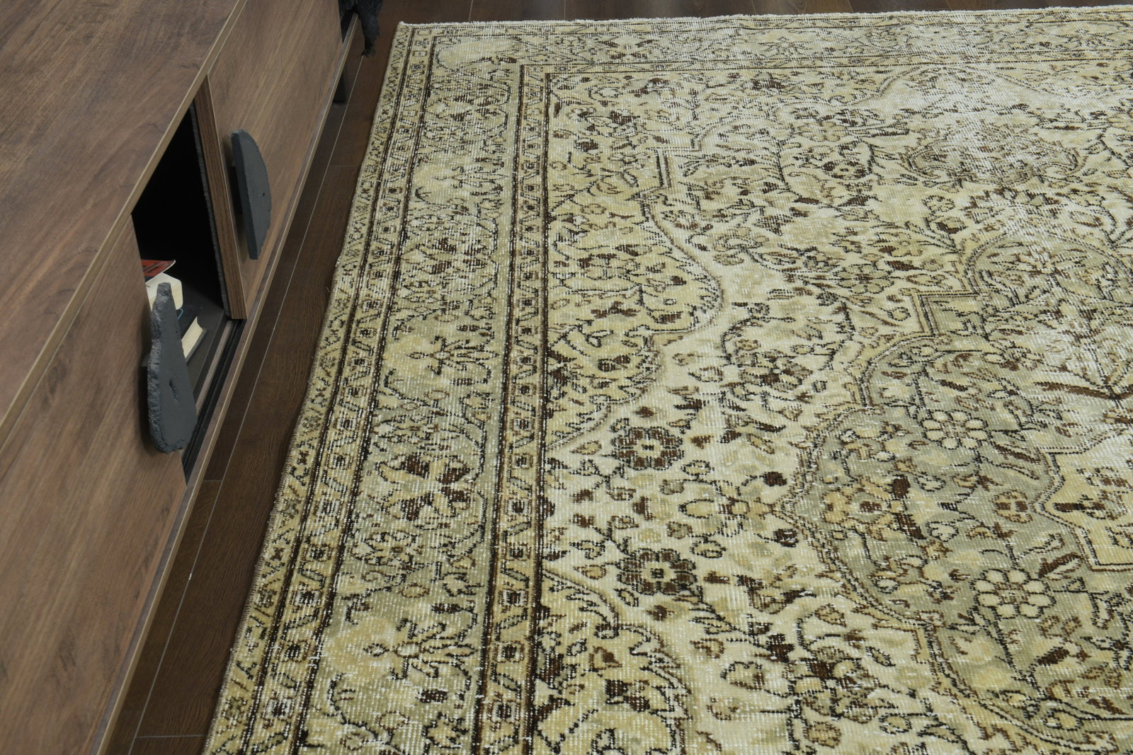 7'1x10'2 ft, Vintage Turkish Rug - 5