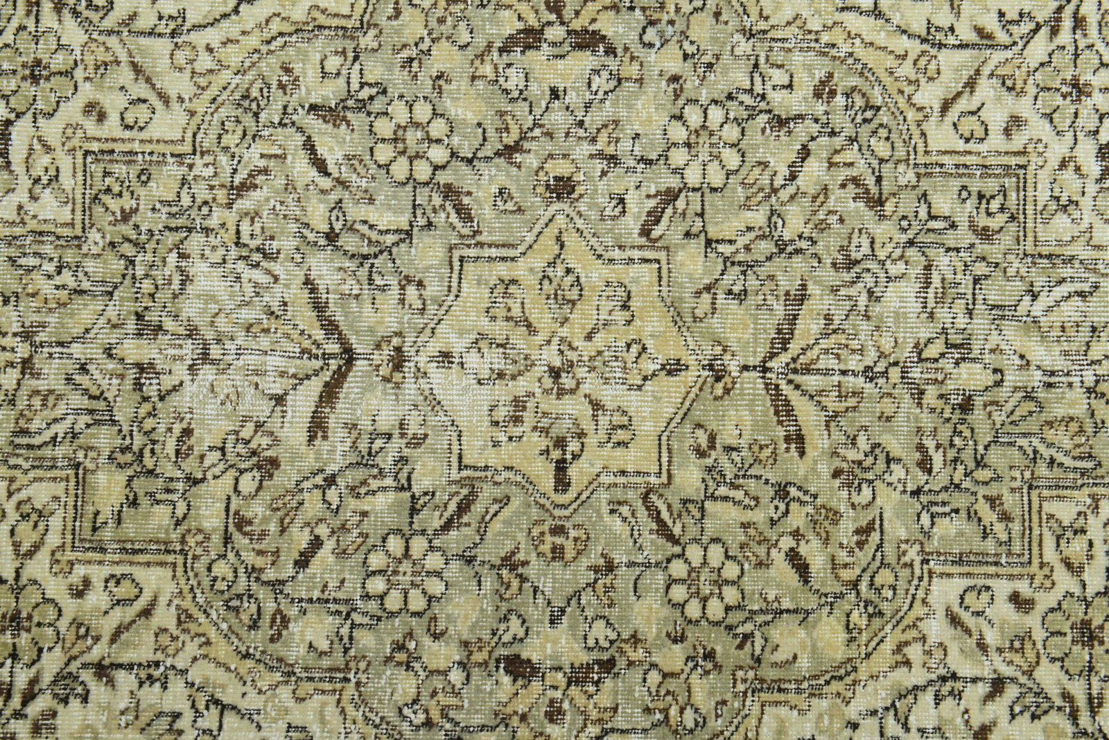 7'1x10'2 ft, Vintage Turkish Rug - 8