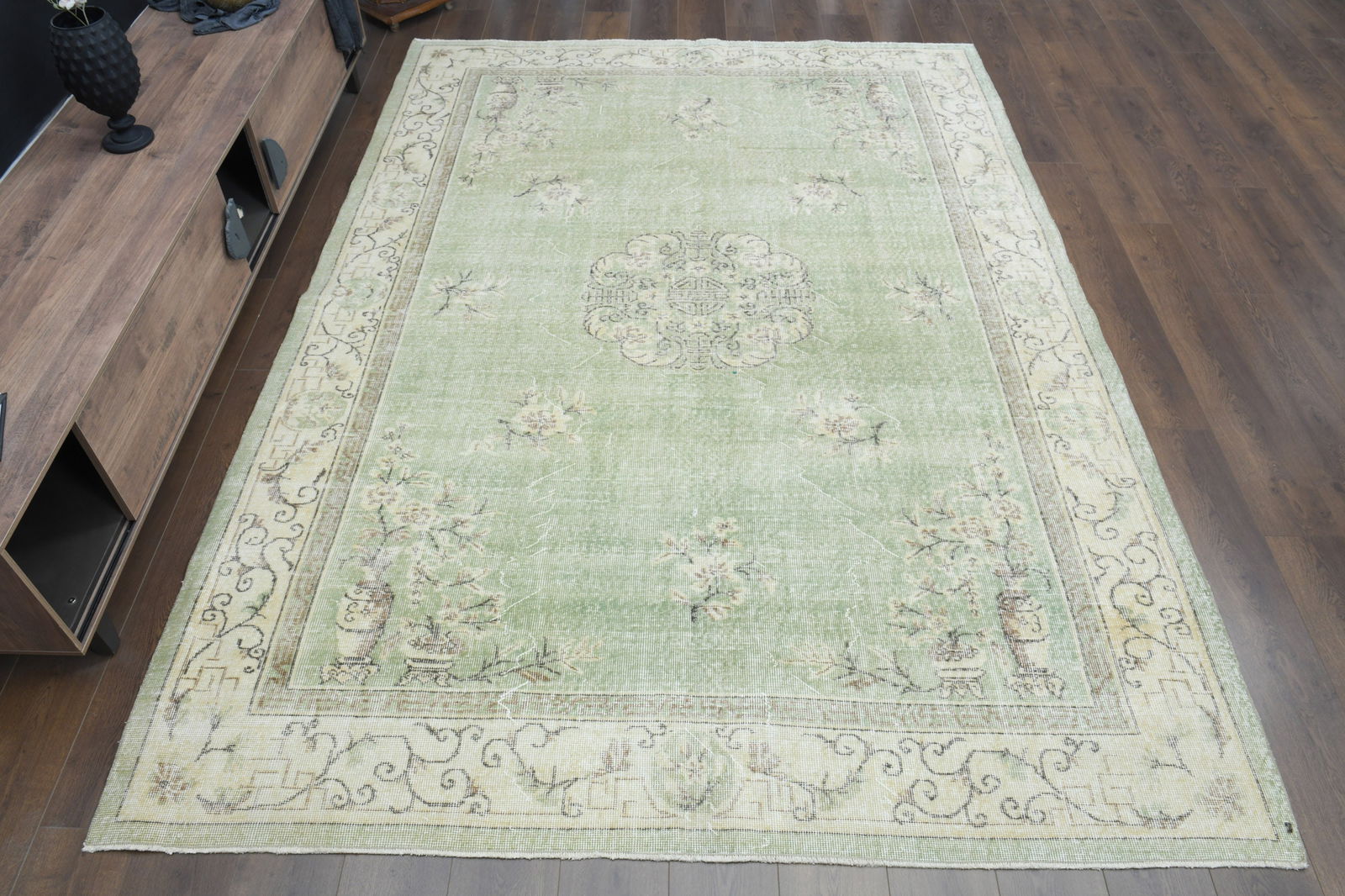 7'2x10'1 ft, HERITAGE DECOR VINTAGE: Title: 7'2x10'1 ft, HERITAGE DECOR VINTAGE Description: This Turkish one-of-a-kind Vintage Turkish Rug is hand-knotted and handwoven by the most skilled artisans who use pure wool, in muted, natural t