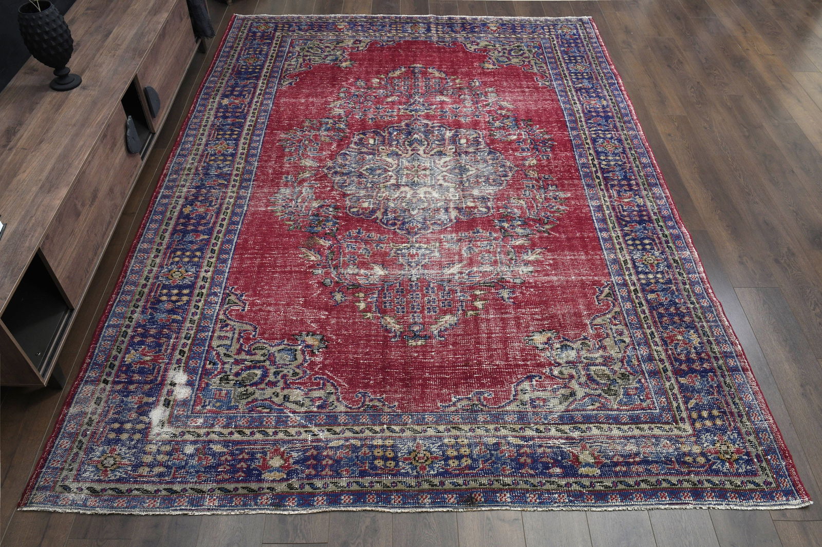 7'8x10'5 ft, COLORFUL DÉCOR (1 of 10)