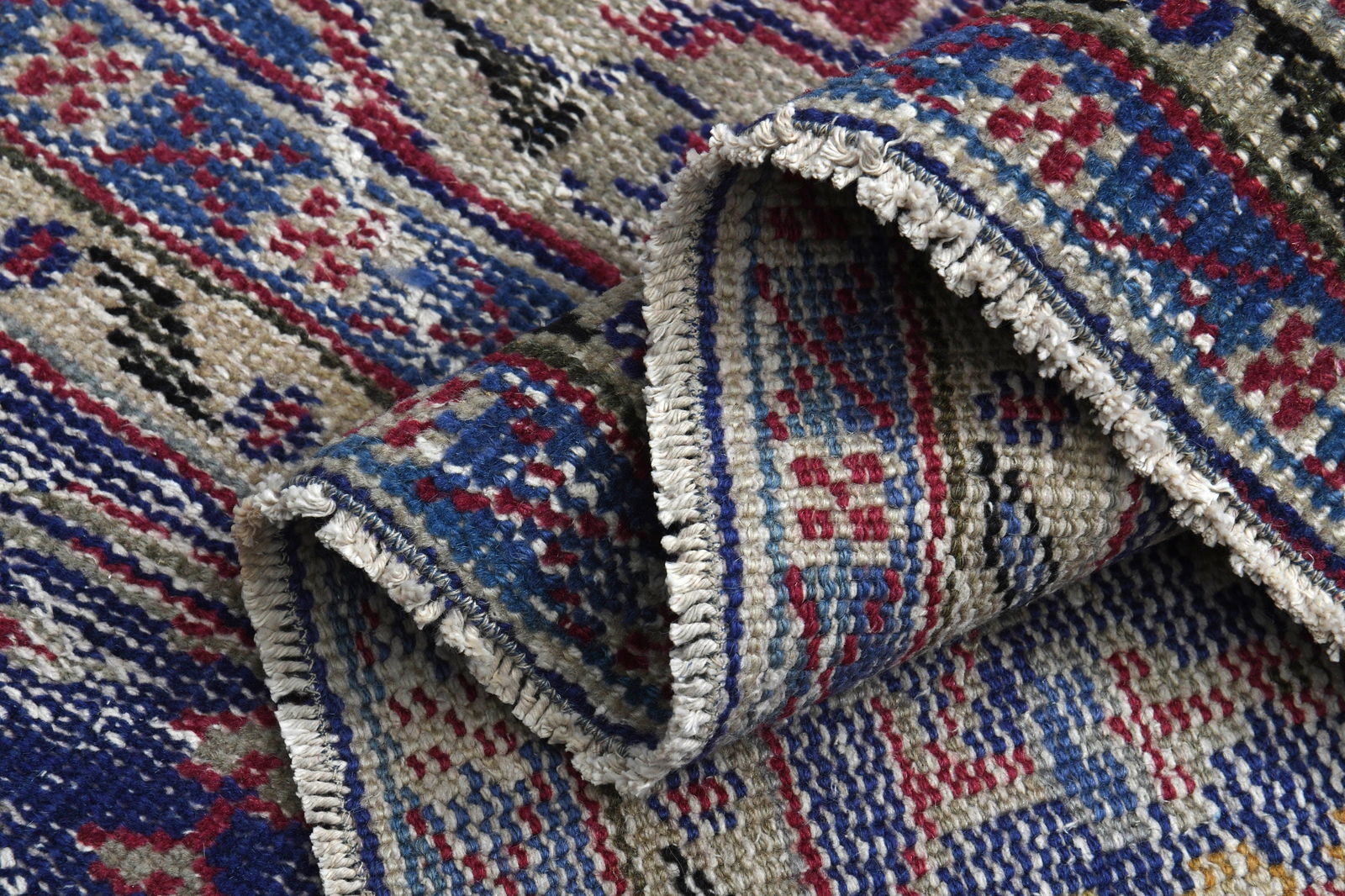 7'8x10'5 ft, COLORFUL DÉCOR - 4