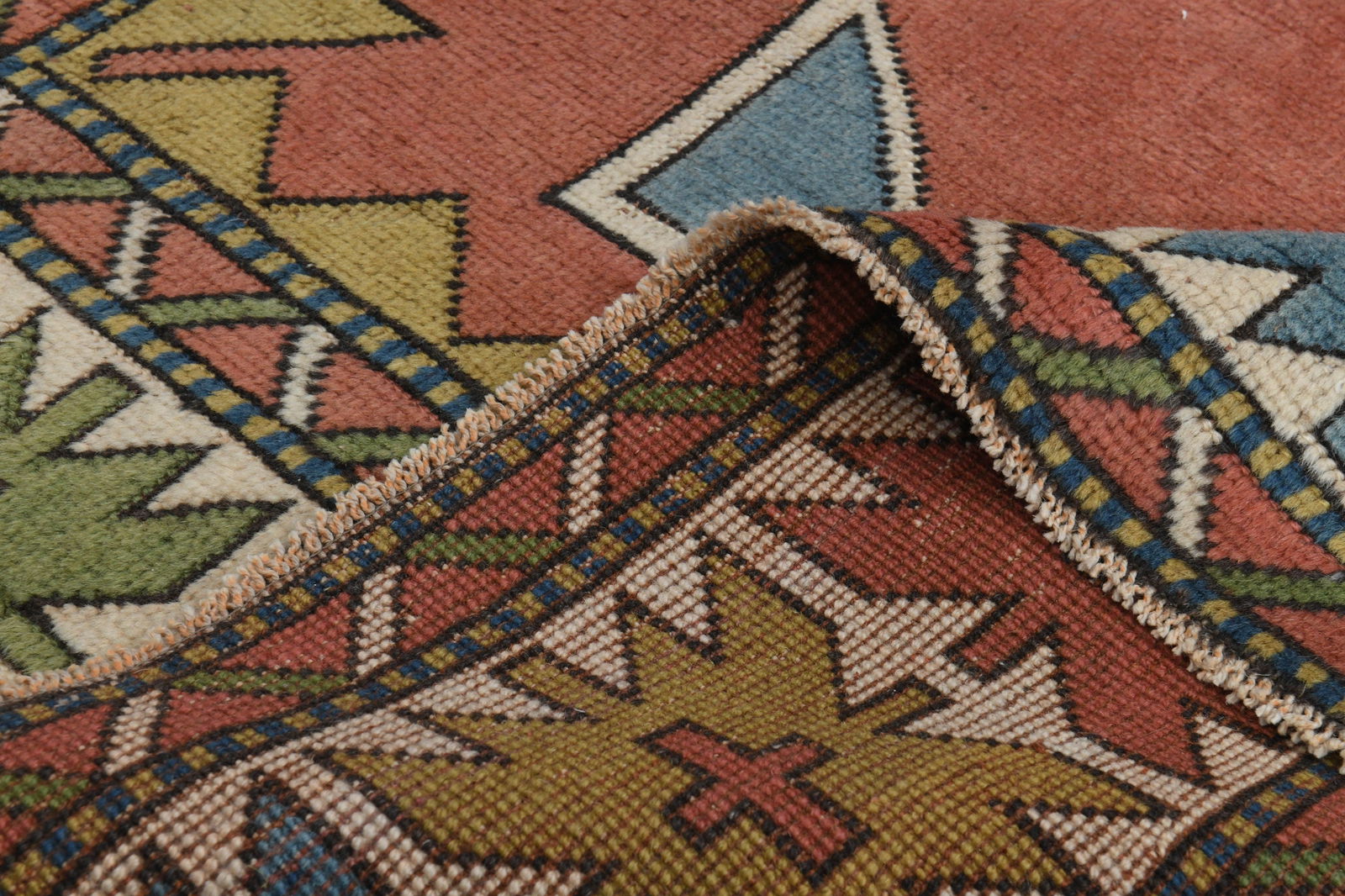 7.4x10 ft, VINTAGE TURKISH RUG (1 of 10)