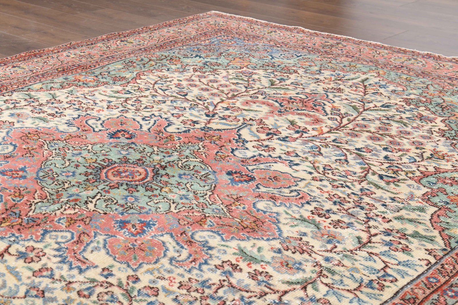 6'9x9'7 ft, MINIMALIST SPRING DÉCOR - 3