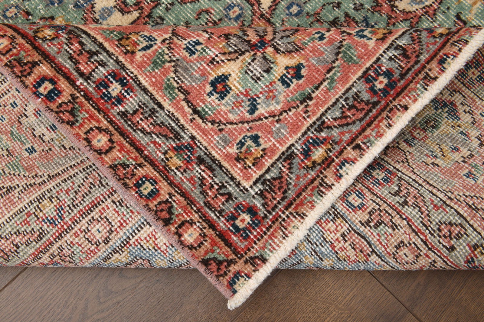 6'9x9'7 ft, MINIMALIST SPRING DÉCOR - 9