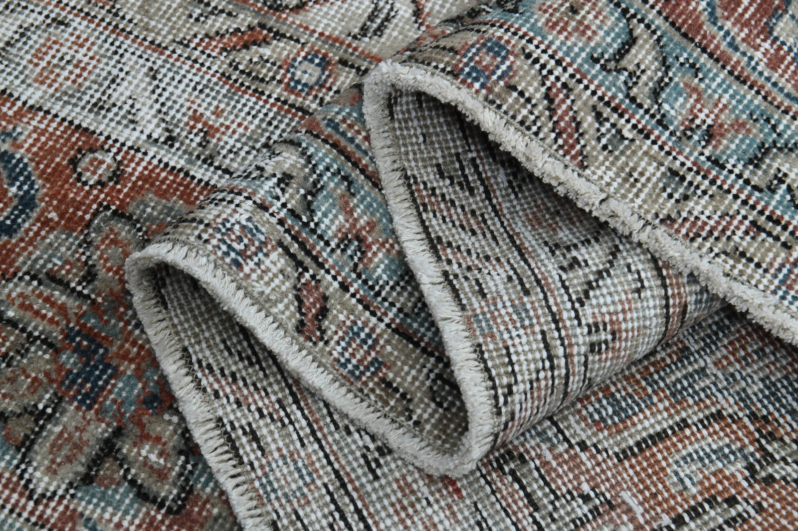 7'6x10'7 ft, AUTHENTIC DÉCOR (1 of 10)