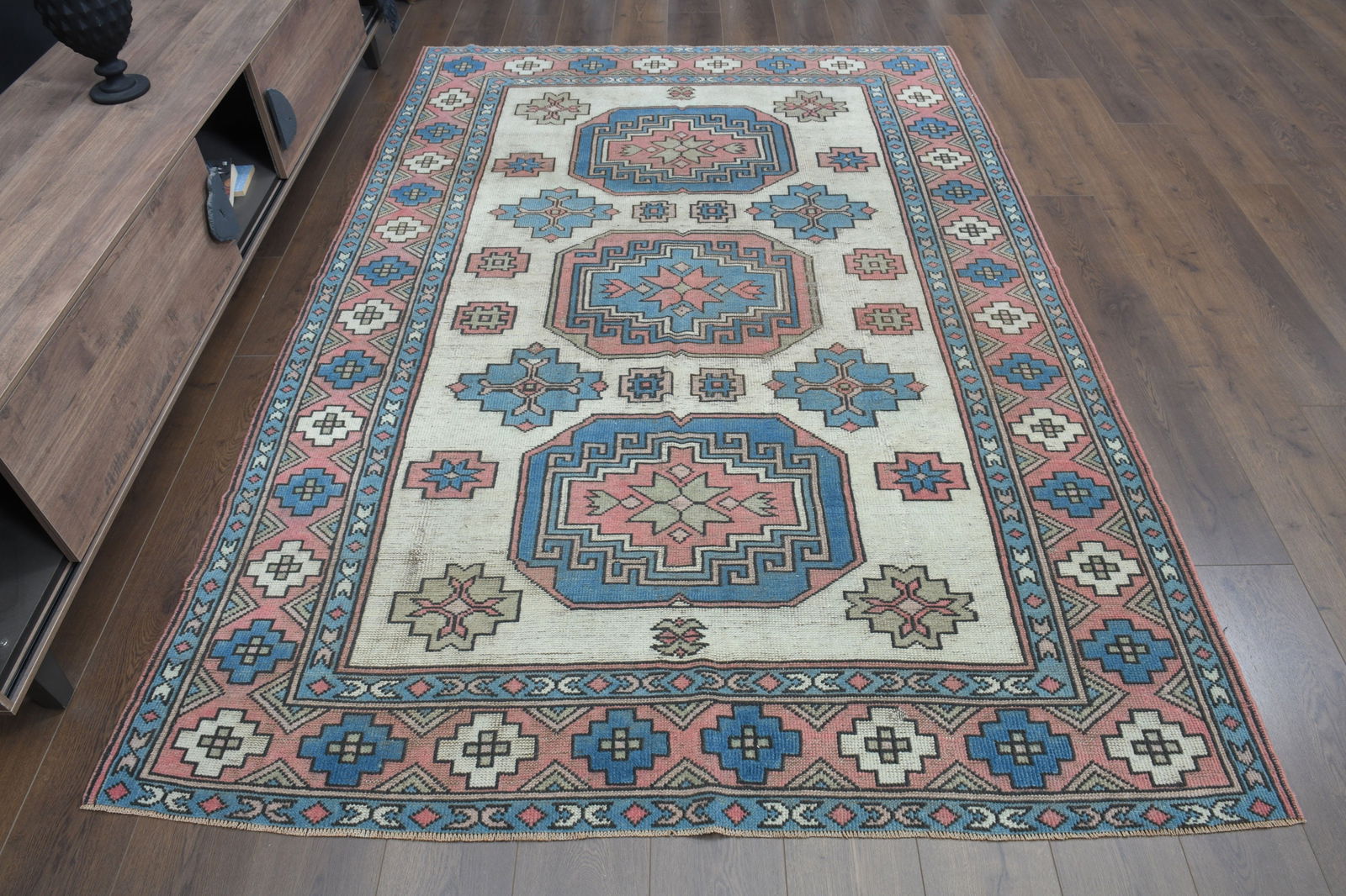 5.9x8.5 ft, MINIMALIST, VINTAGE TURKISH Rug: Title: 5.9x8.5 ft, MINIMALIST, VINTAGE TURKISH Rug Description: This Turkish one-of-a-kind Vintage Turkish Rug is hand-knotted and handwoven by the most skilled artisans who use pure wool, in muted,