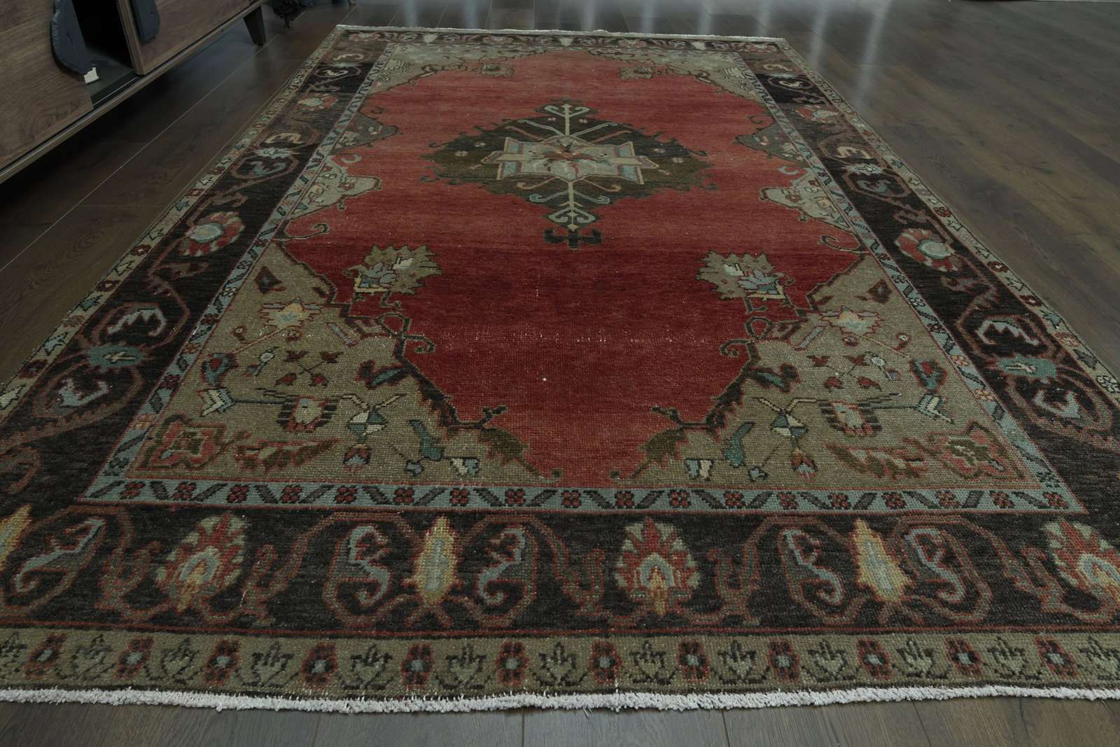 5'6x9'1 ft, RED TURKISH RUG - 5