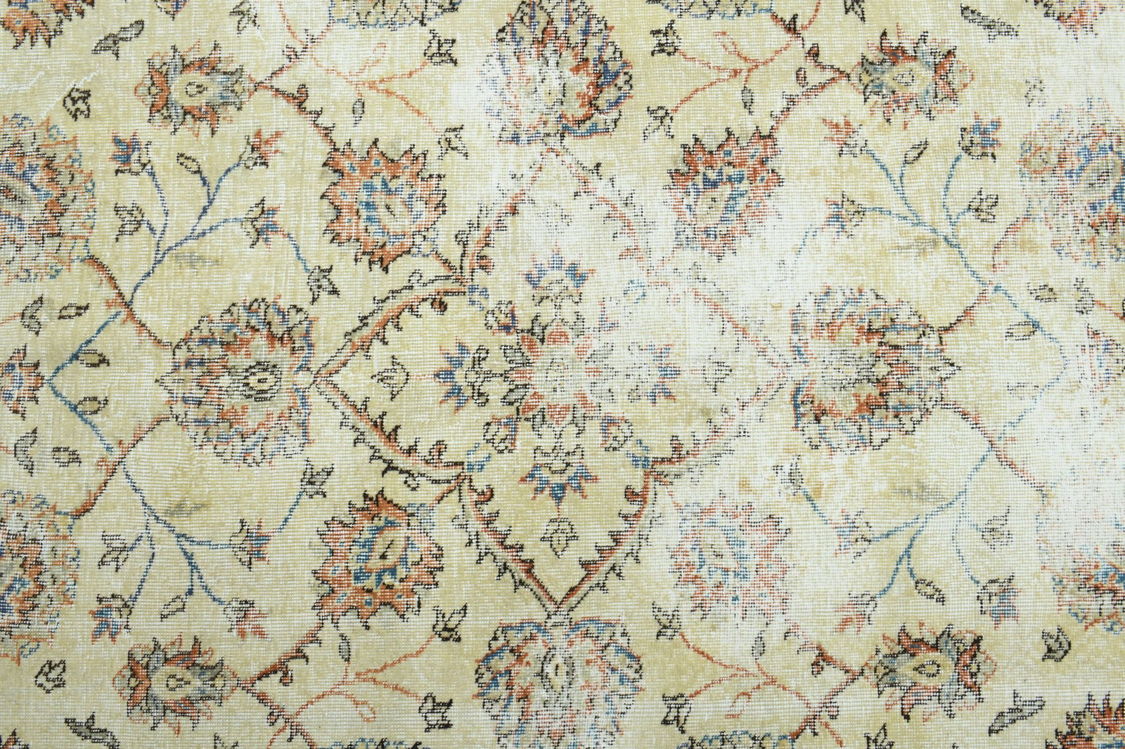 7x9 NEUTRAL VINTAGE RUG - 8