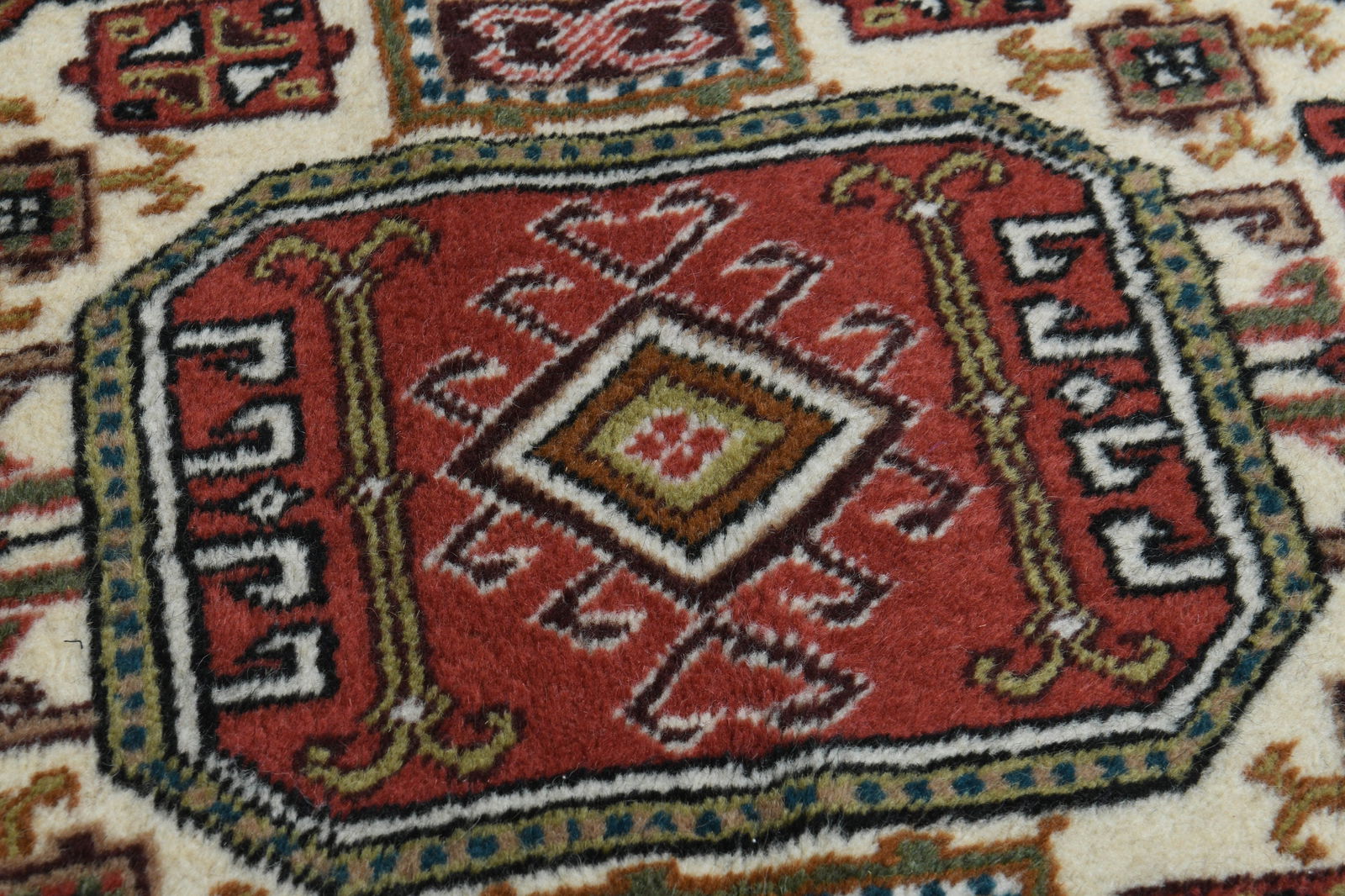 6'4x9'5 ft, RED BROWN GREEN Rug - 8