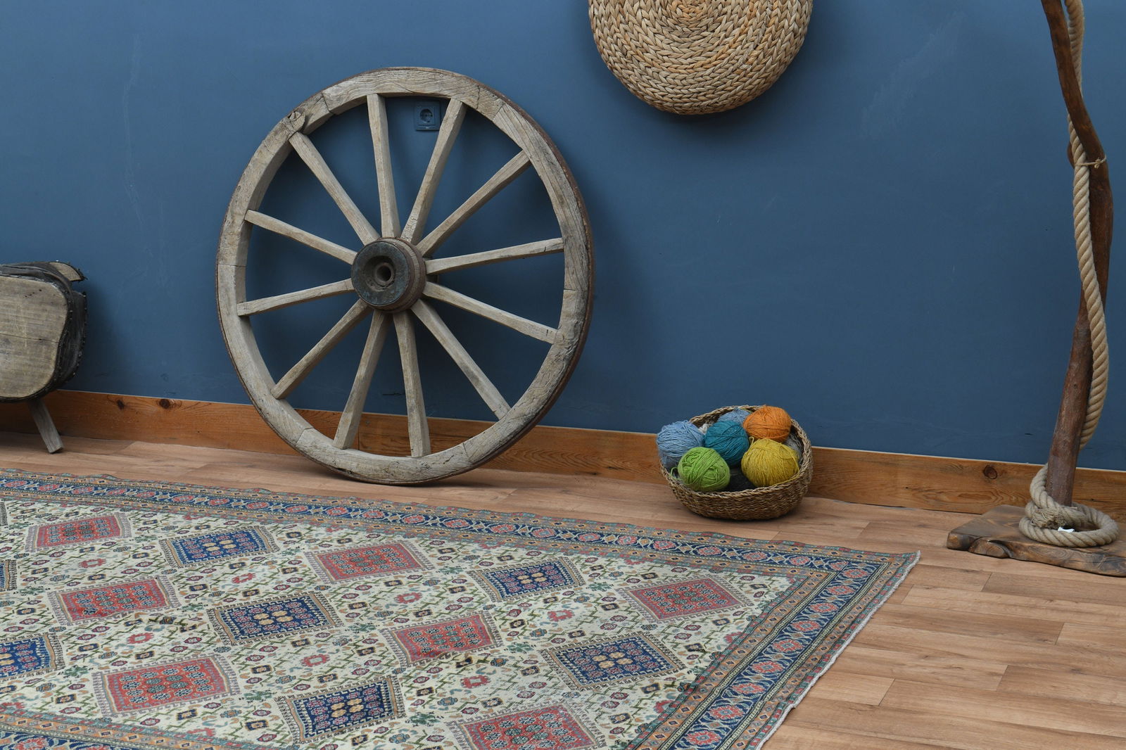 6'5x9'4 ft, TURKISH OUSHAK RUG - 4