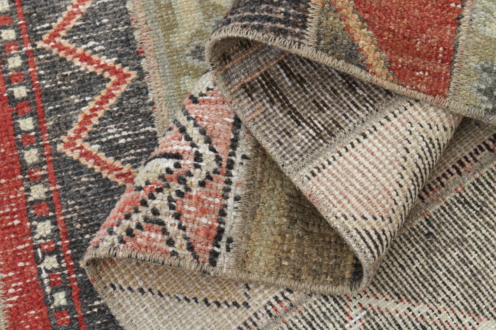 7'7x10'4 ft, PINK MINIMALIST RUG - 2