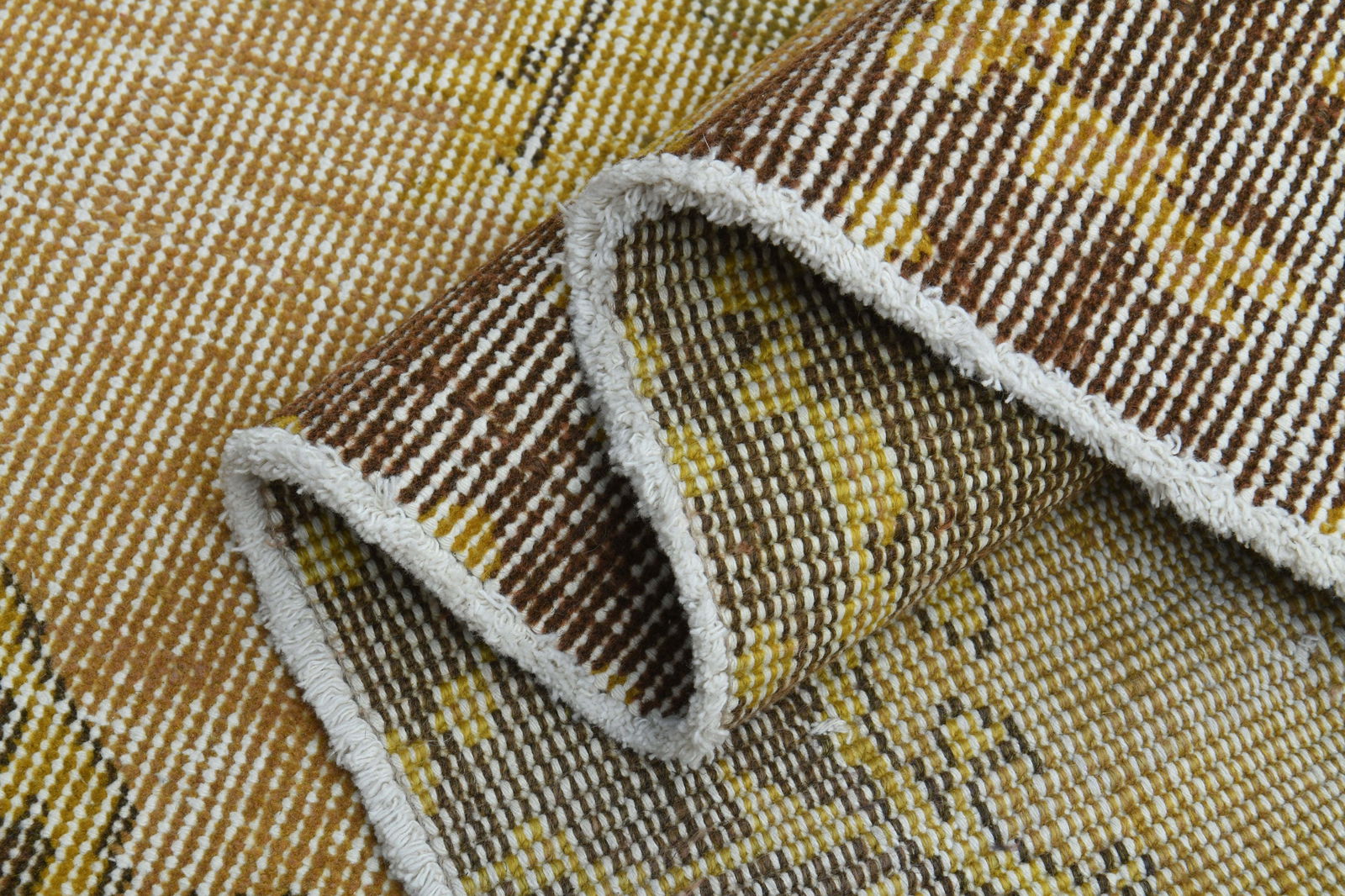 5'9x8'8 ft, YELLOW AREA RUG - 10