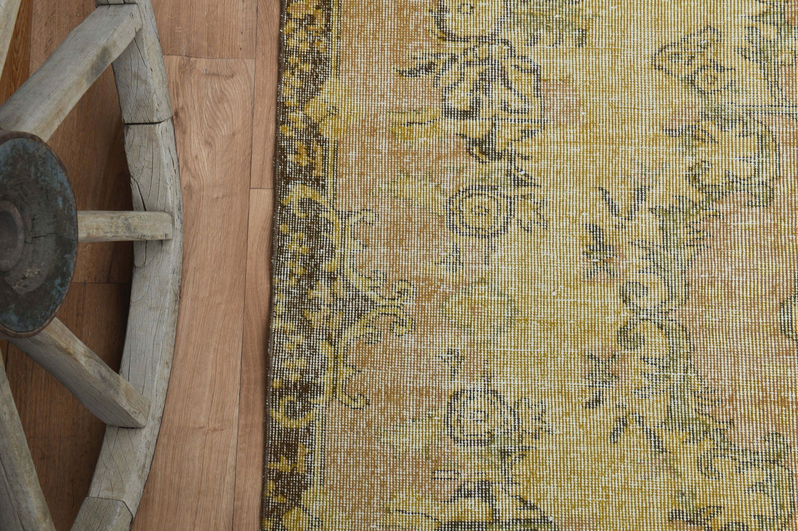 5'9x8'8 ft, YELLOW AREA RUG - 7