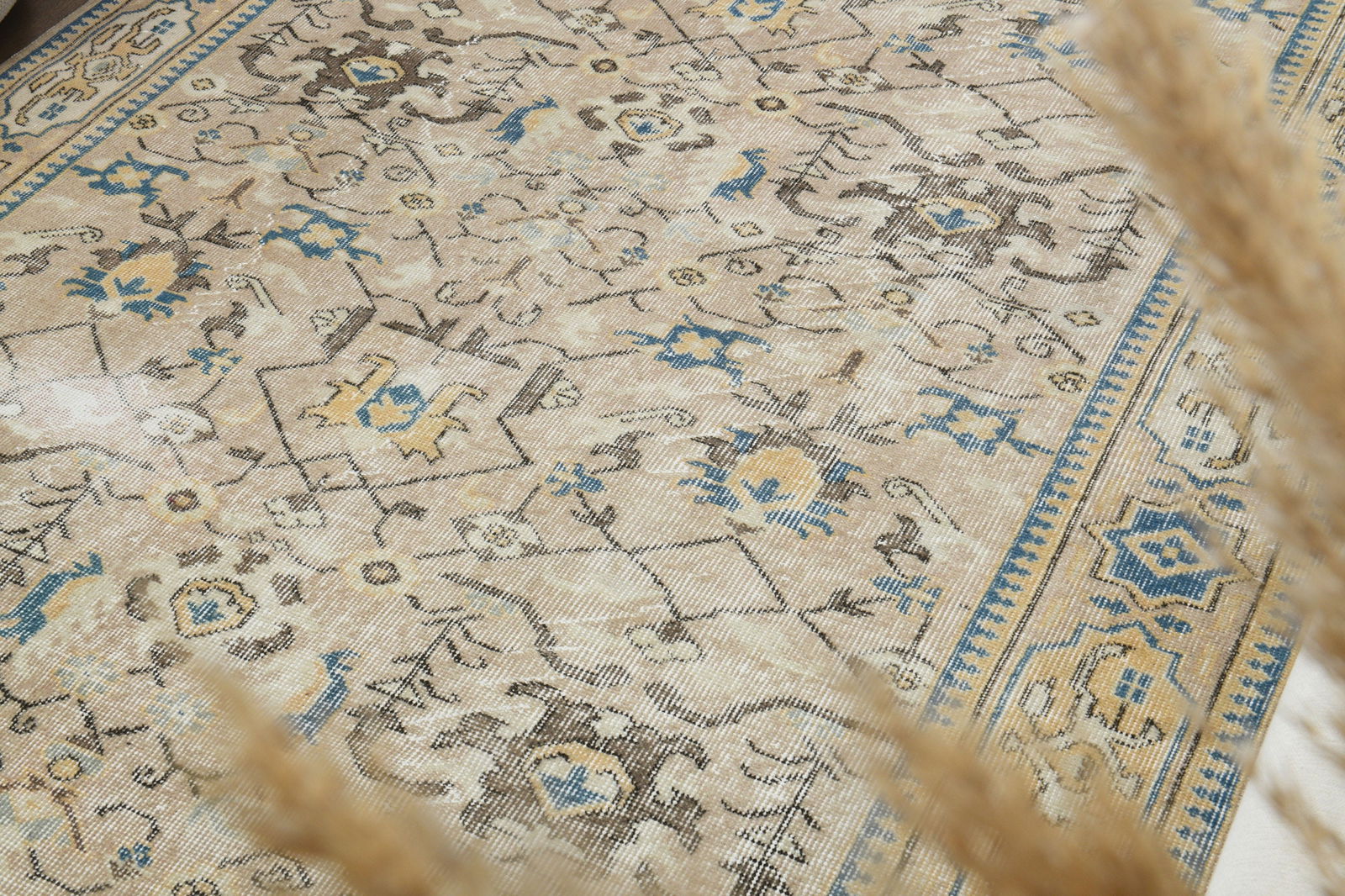 5.7x9.4 ft, TURKISH AREA RUG - 3