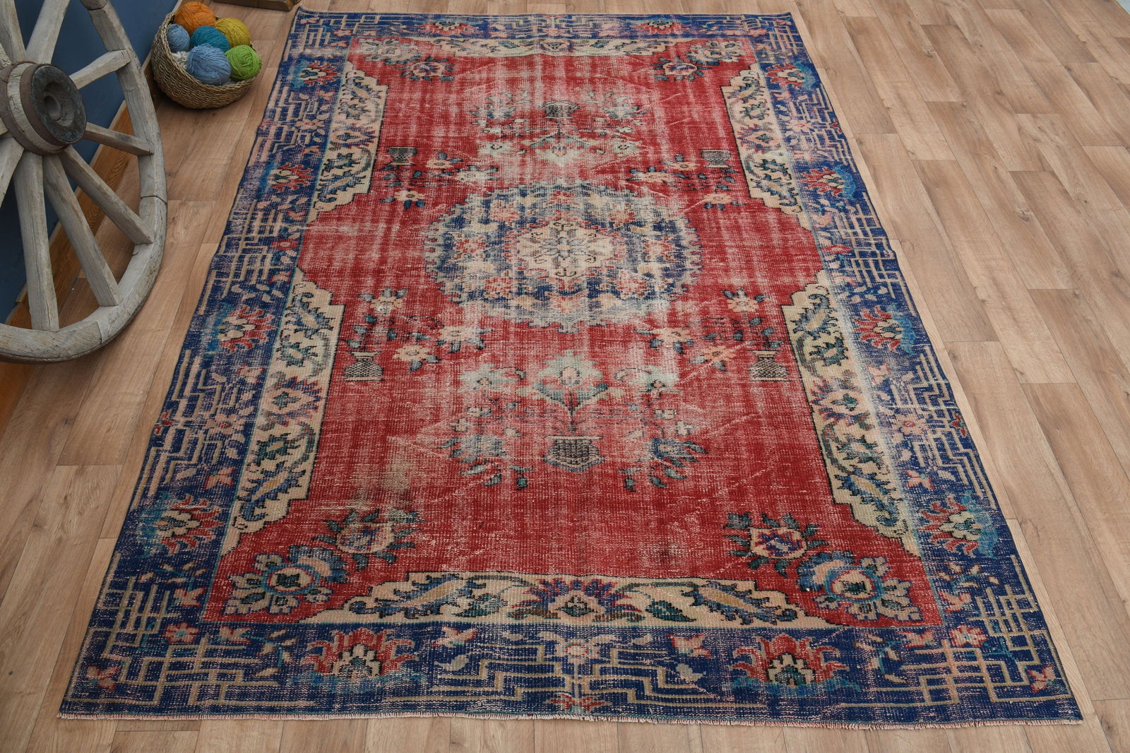 6'1x9'2 ft, RED TURKISH RUG - 3