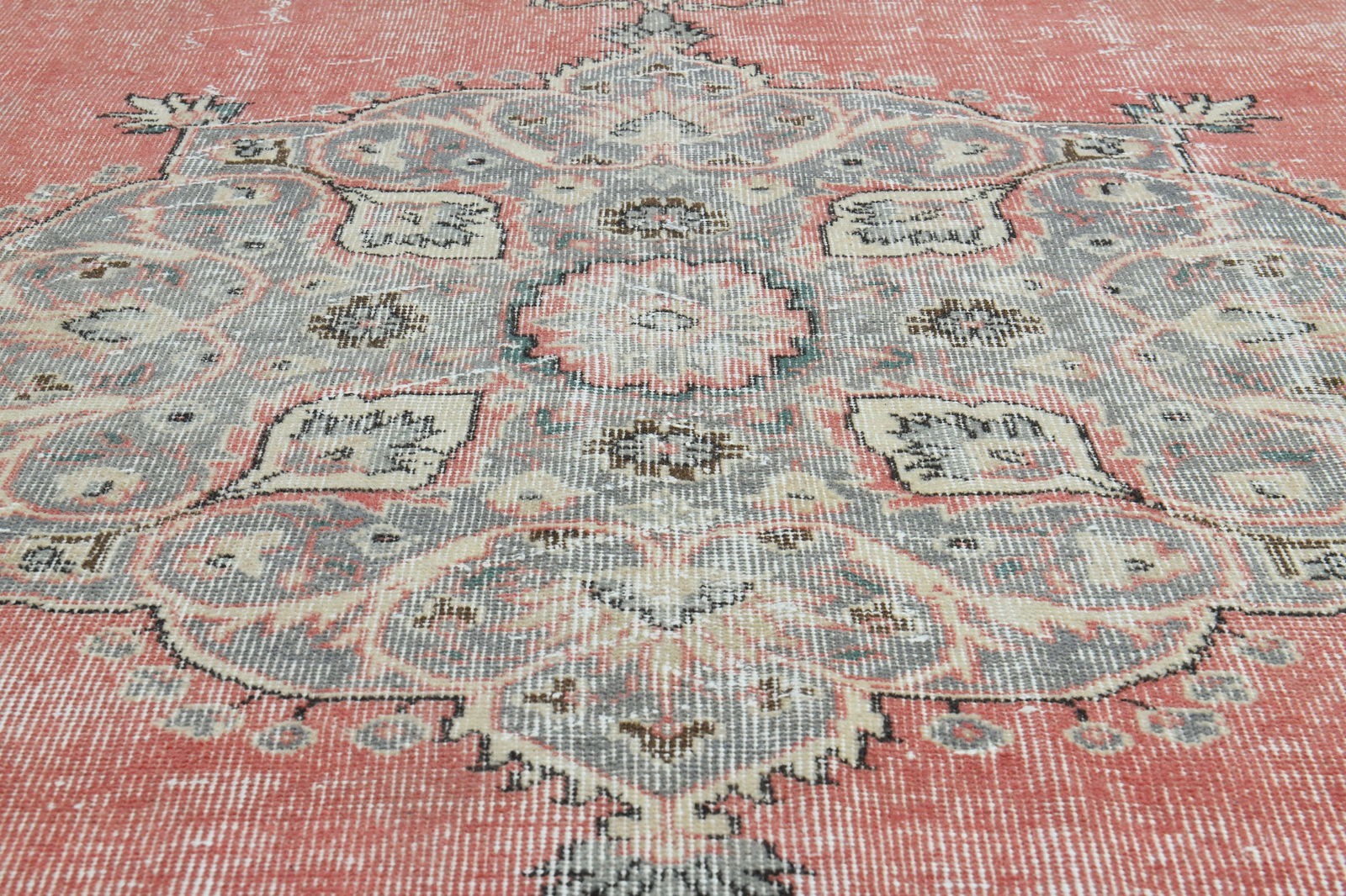 6.9x10.2 ft, Pink Turkish Rug Distressed Vintage - 4