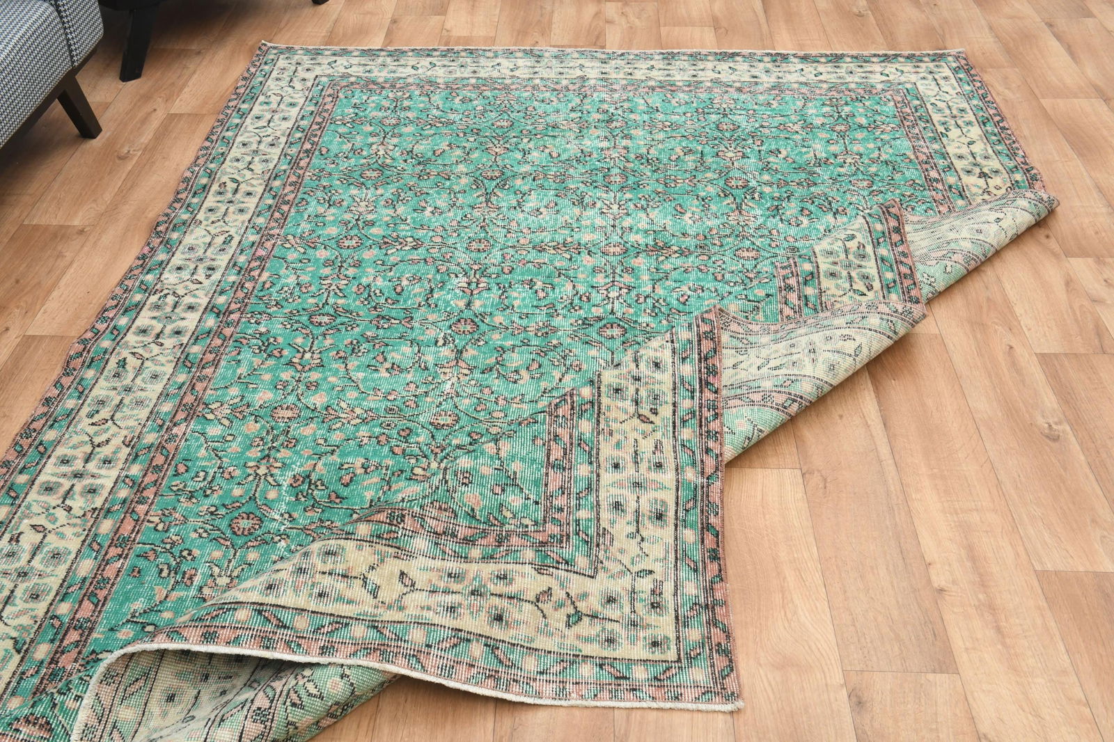 7x10'4 ft, HANDMADE TURKISH AREA Rug (1 of 10)