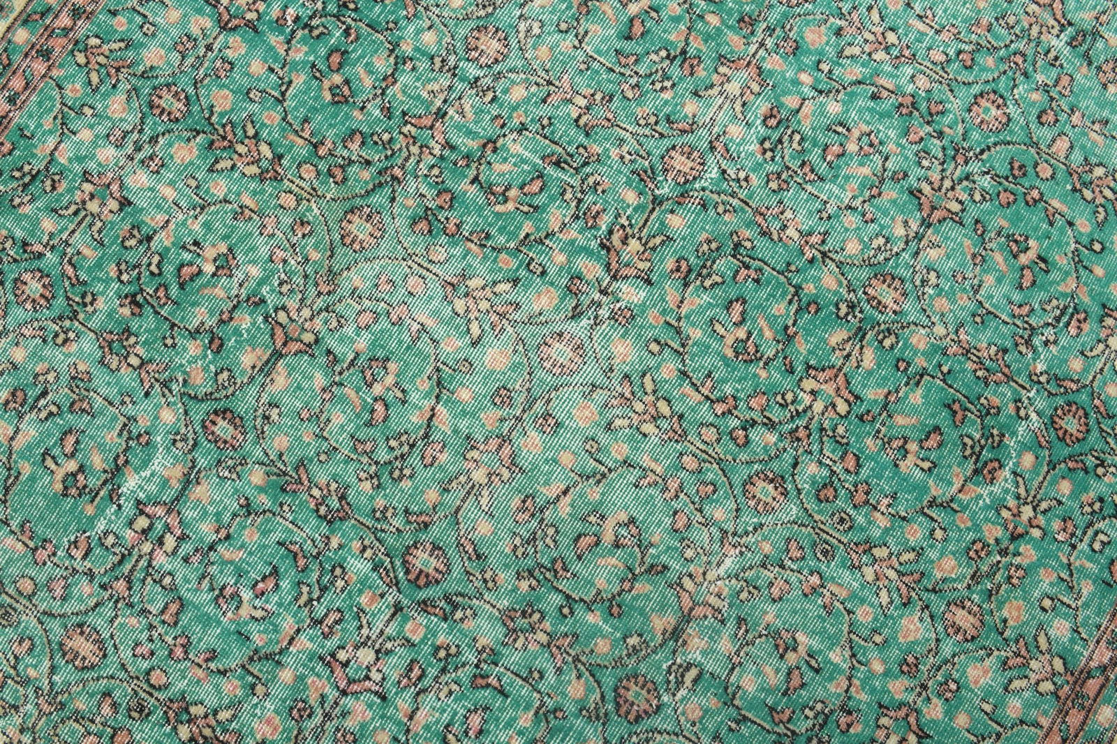 7x10'4 ft, HANDMADE TURKISH AREA Rug - 3