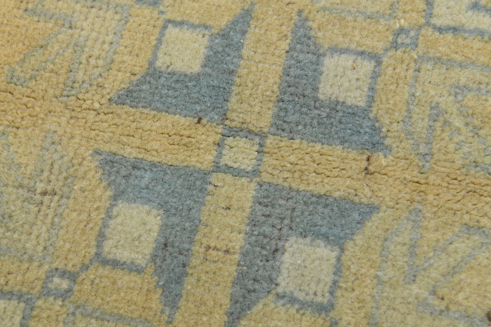 7x9 LIVING ROOM, NEUTRAL Orange - 7