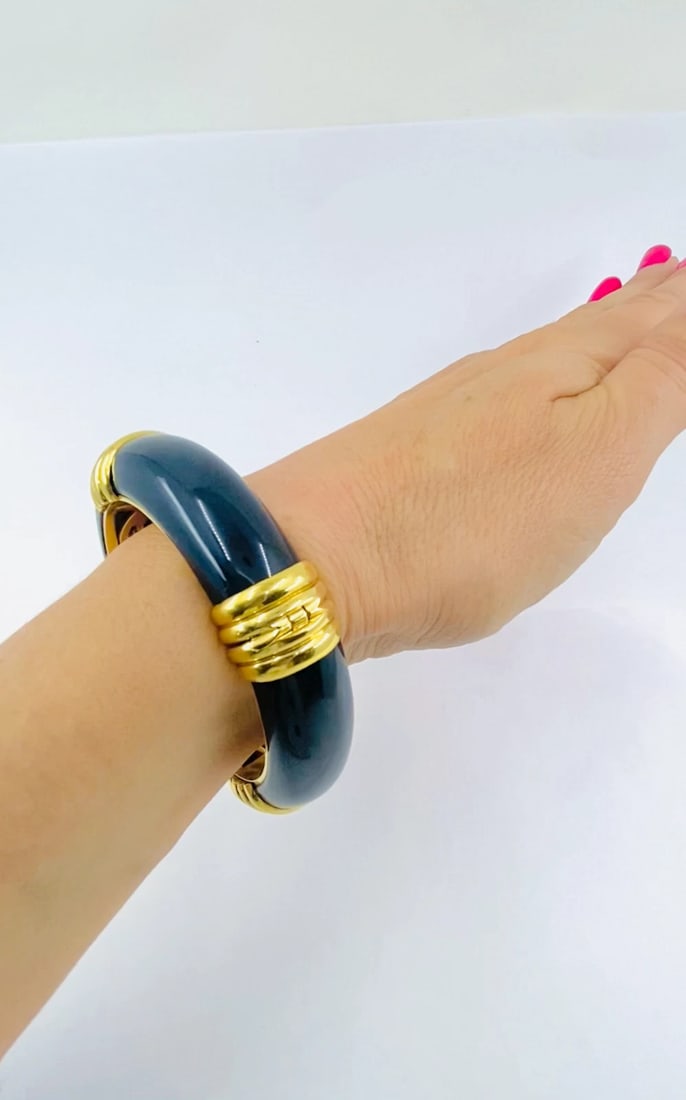 Van Cleef & Arpels 18K Gold Bangle Bracelet - 2