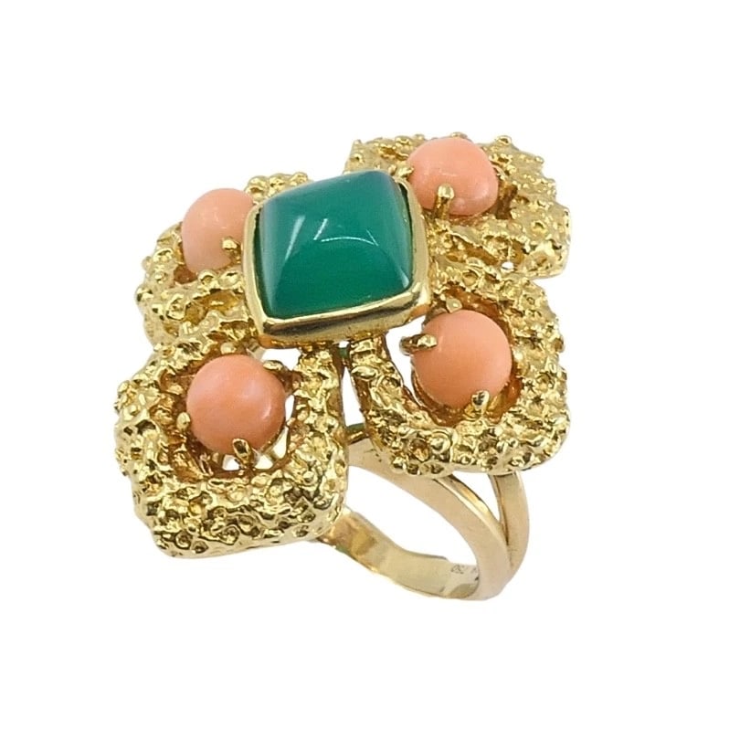 Vintage Van Cleef & Arpels 18k Gold Coral Chrysoprase Ring - 9