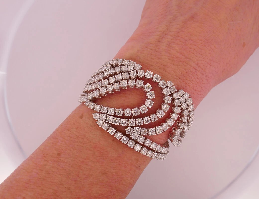 Boucheron BRACELET 18k White Gold Diamond Estate Jewelry - 3