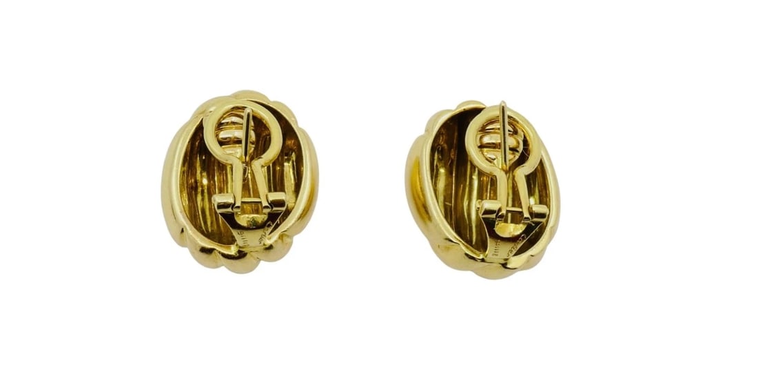 Cartier Earrings 18k Gold Shell Design - 8