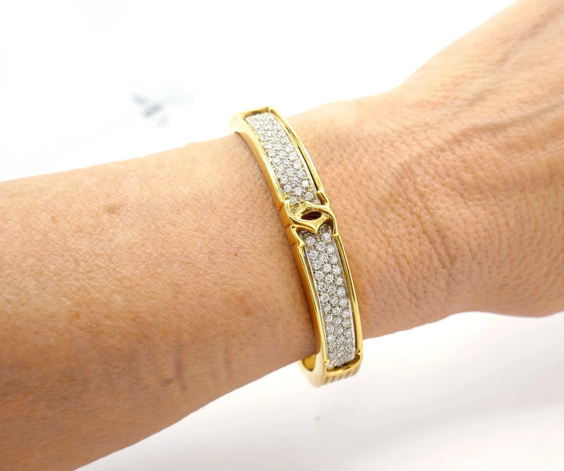 c.1980s CARTIER 2.34 cts DIAMOND YELLOW GOLD BANGLE BRACELET C de Cartier Signed - 2
