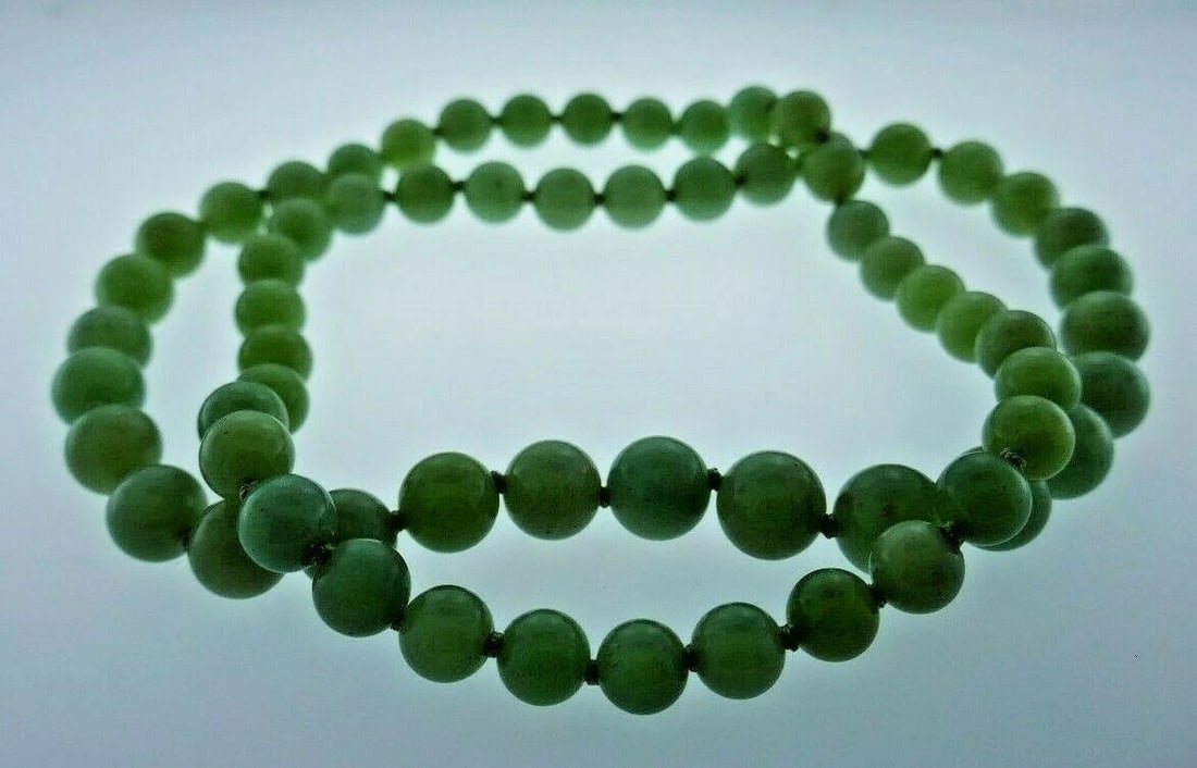 VINTAGE Jade Bead Necklace - 3