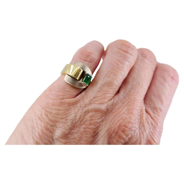 Gubelin Retro Gold RING Buckle Design 18k Emerald Estate Jewelry - 14