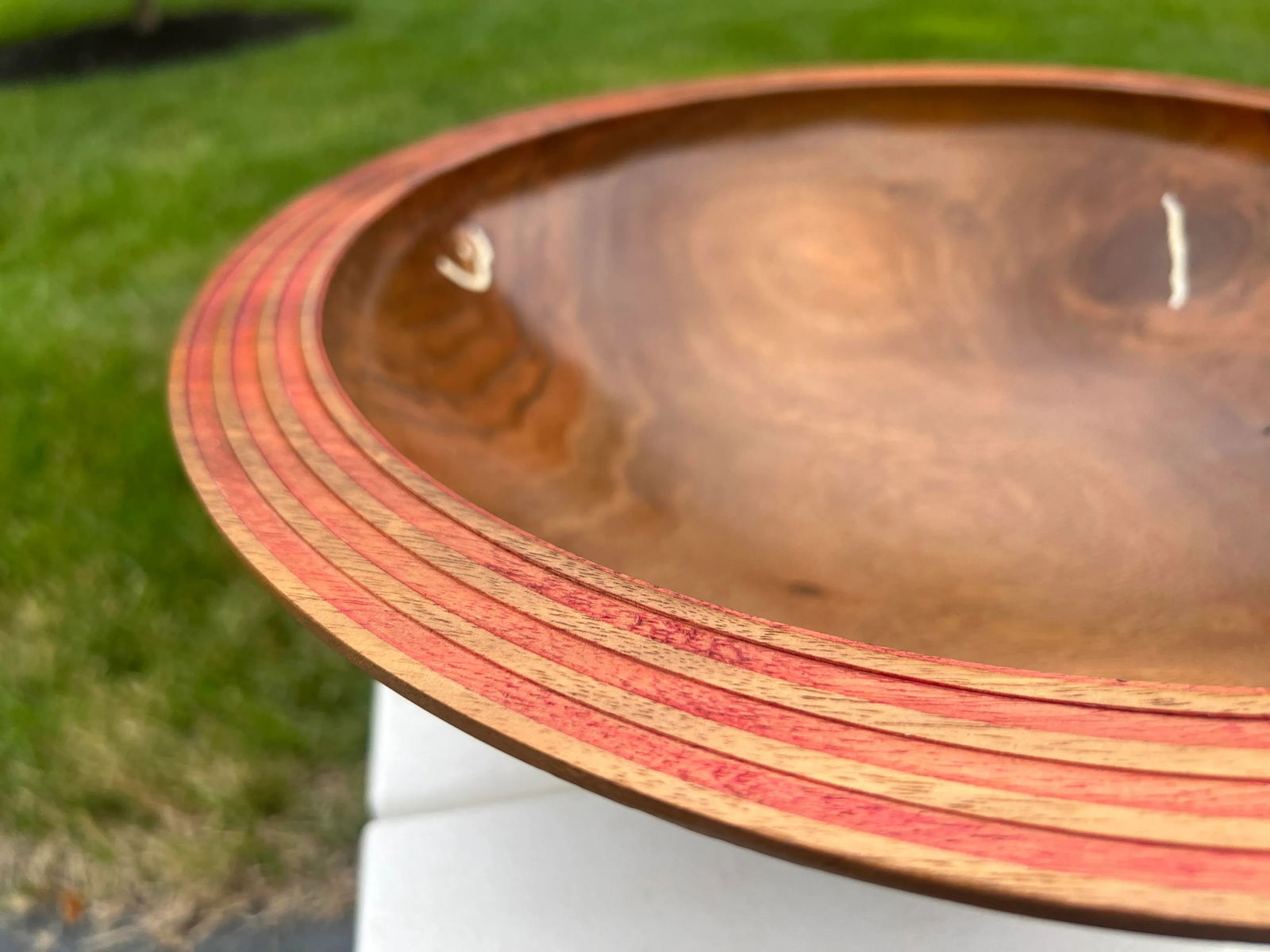 Large Modernist Artisan Made Inlaid Walnut Centerpiece Bowl on Stand - Signed - 4